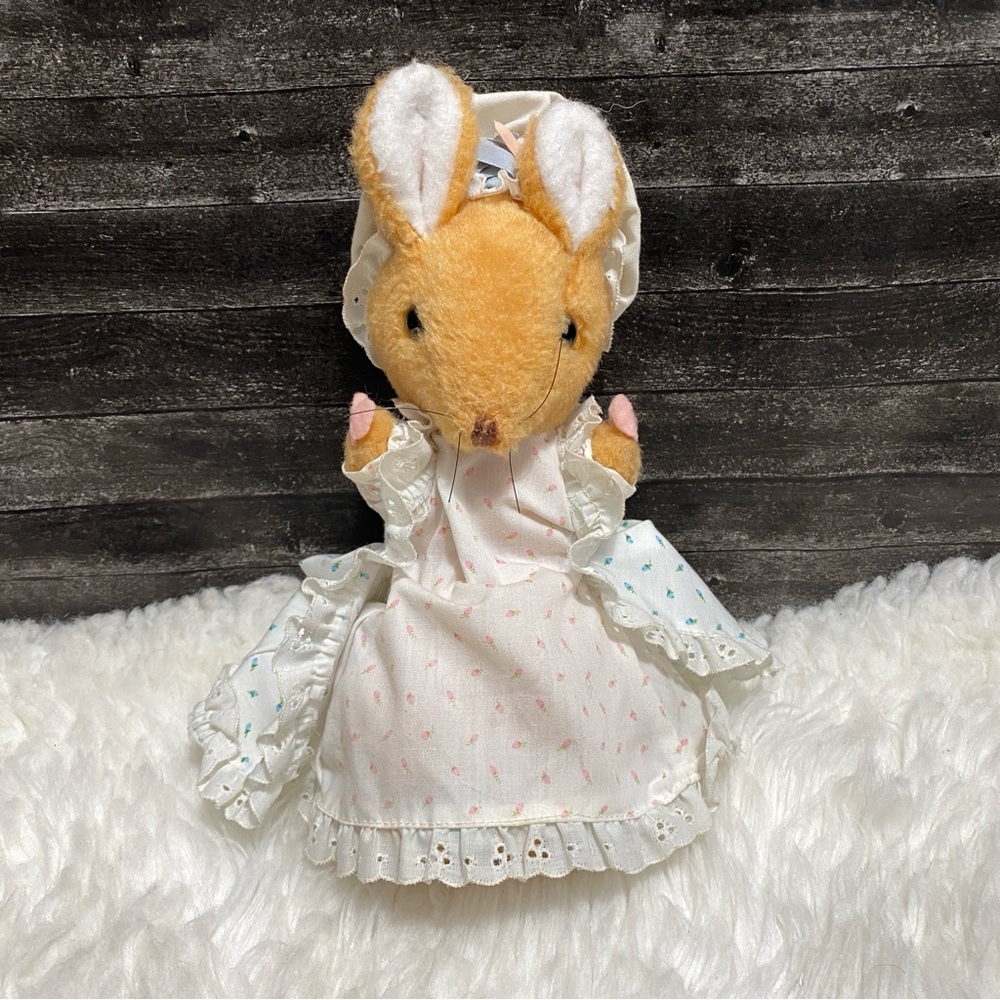 EDEN TOY LADY MOUSE PLUSH BEATRIX POTTER STUFFED ANIMAL TOY VINTAGE
